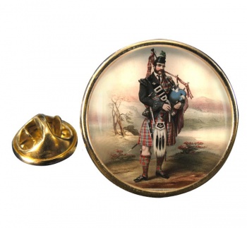 Bagpiper Round Pin Badge